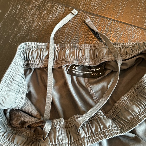Under Armour Shorts - Picture 5 of 5